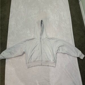 Aritzia Cozy Fleece Boyfriend Fit Cropped Zip up hoodie